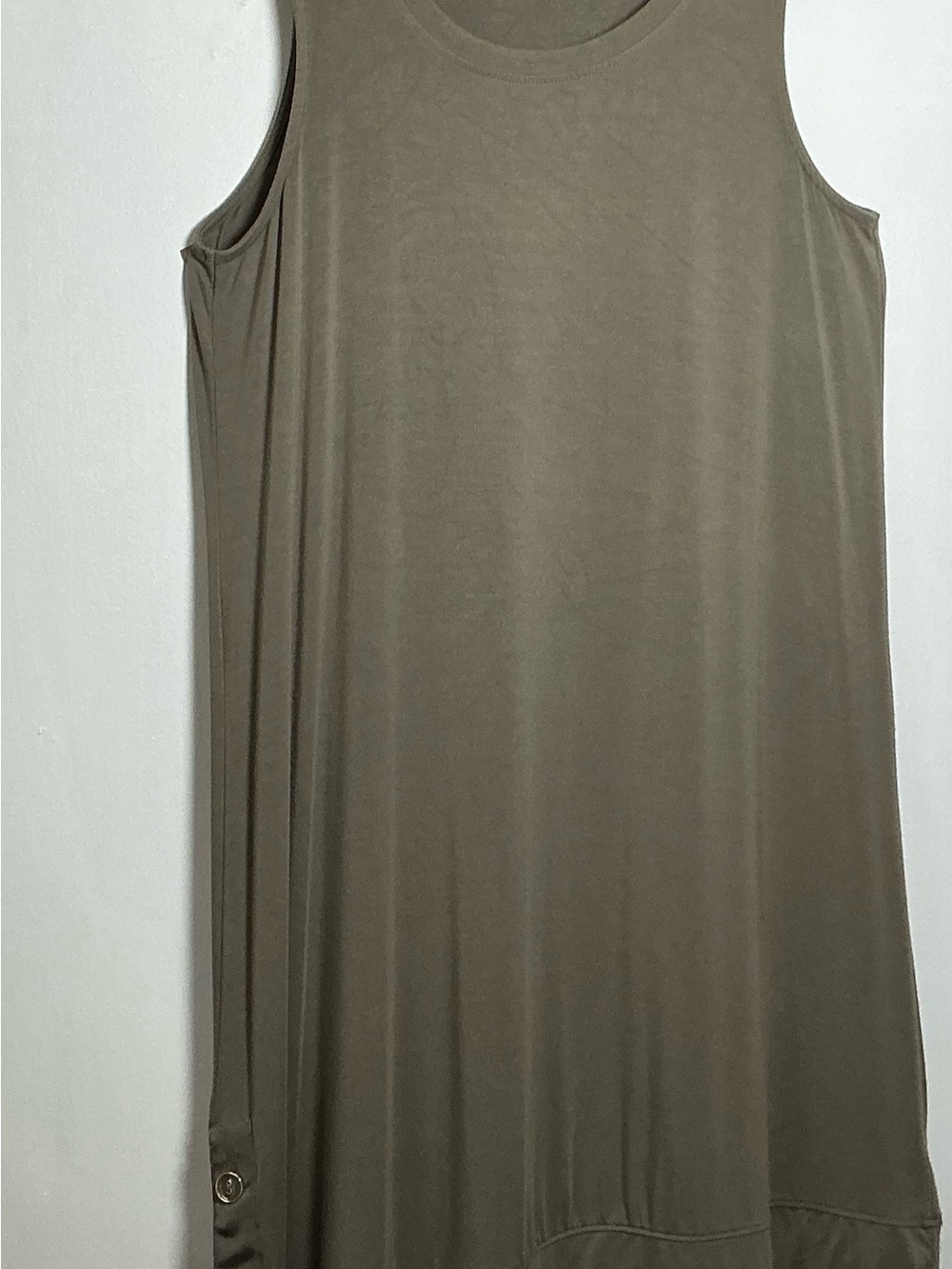 Cupio Sleeveless Asymmetrical Hem Dress Women’s Size Large Taupe Button Detail